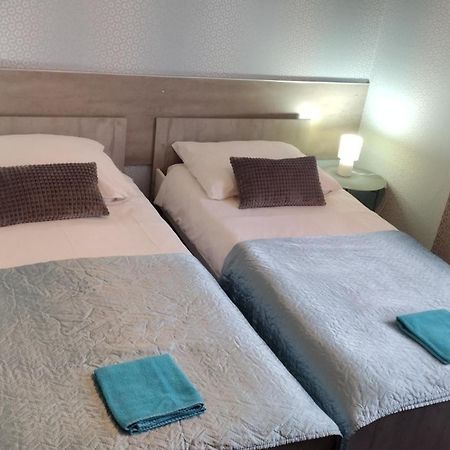 Hotelik Mona-Pokoje Z Lazienkami Έλμπλαγκ Εξωτερικό φωτογραφία
