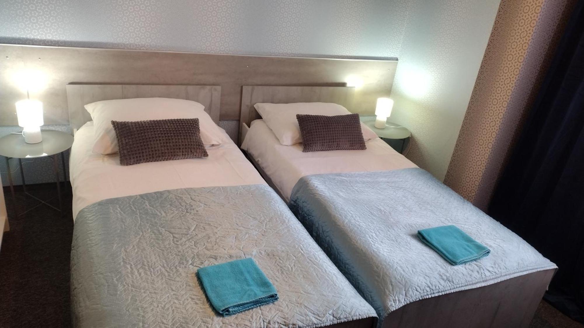 Hotelik Mona-Pokoje Z Lazienkami Έλμπλαγκ Εξωτερικό φωτογραφία